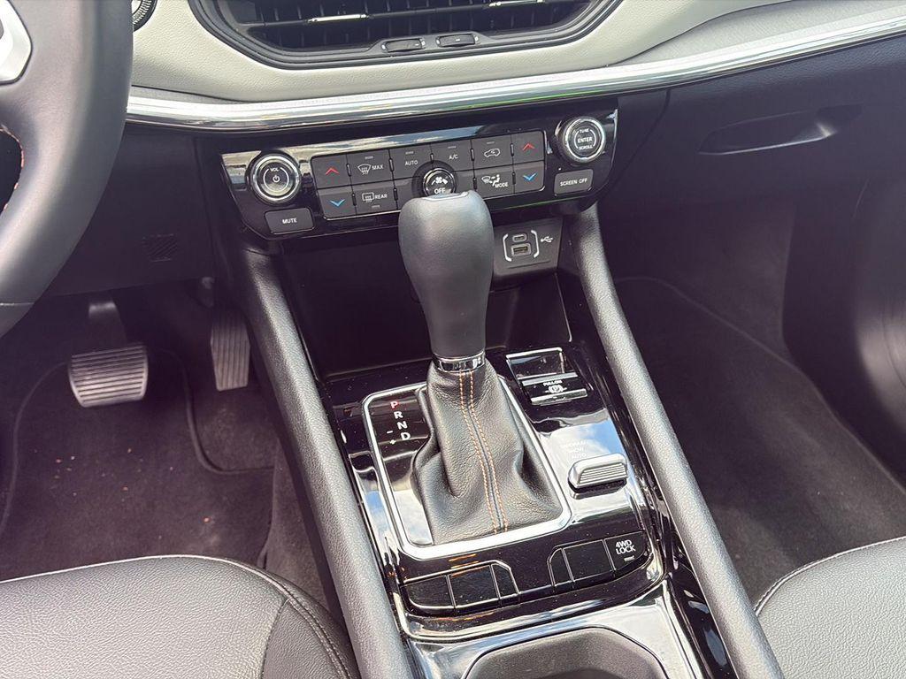 used 2022 Jeep Compass car, priced at $22,394