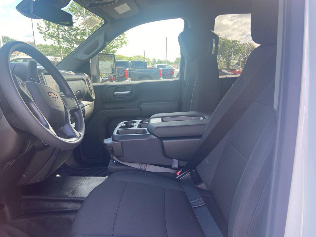 new 2025 Chevrolet Silverado 2500 car, priced at $53,070