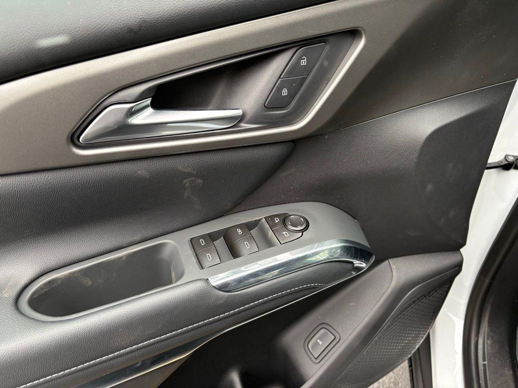 new 2026 Chevrolet Traverse car, priced at $43,585