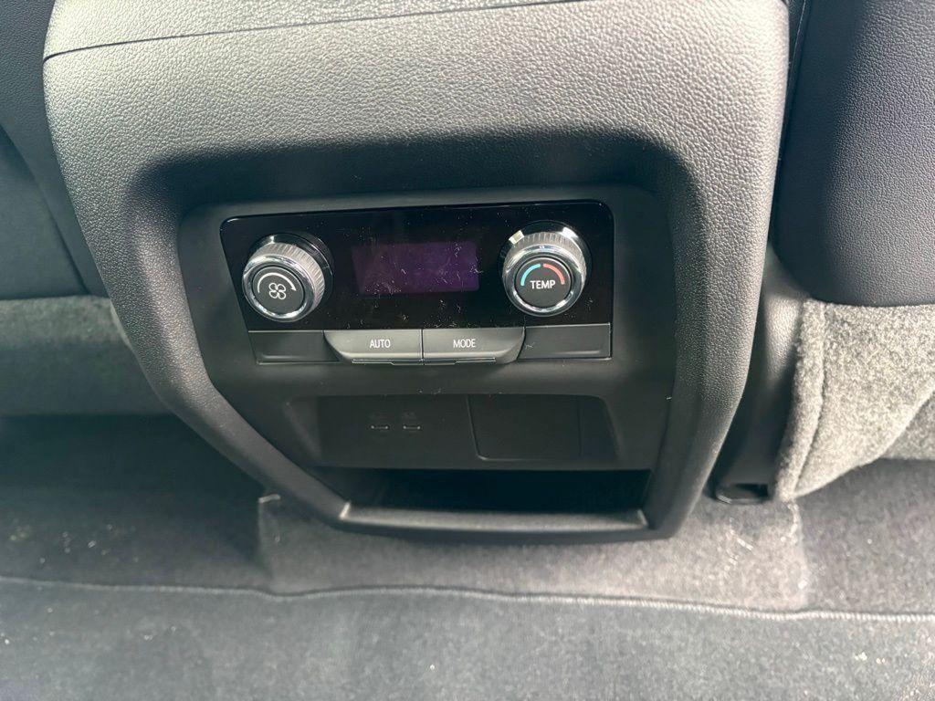 new 2026 Chevrolet Traverse car, priced at $43,585