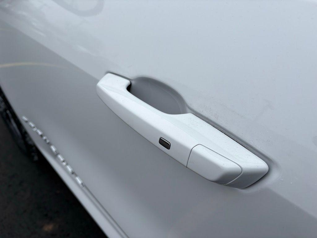 new 2026 Chevrolet Traverse car, priced at $43,585