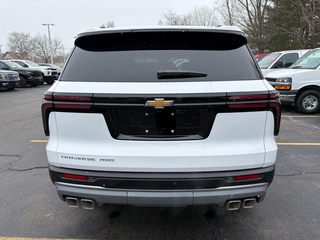 new 2026 Chevrolet Traverse car, priced at $43,585
