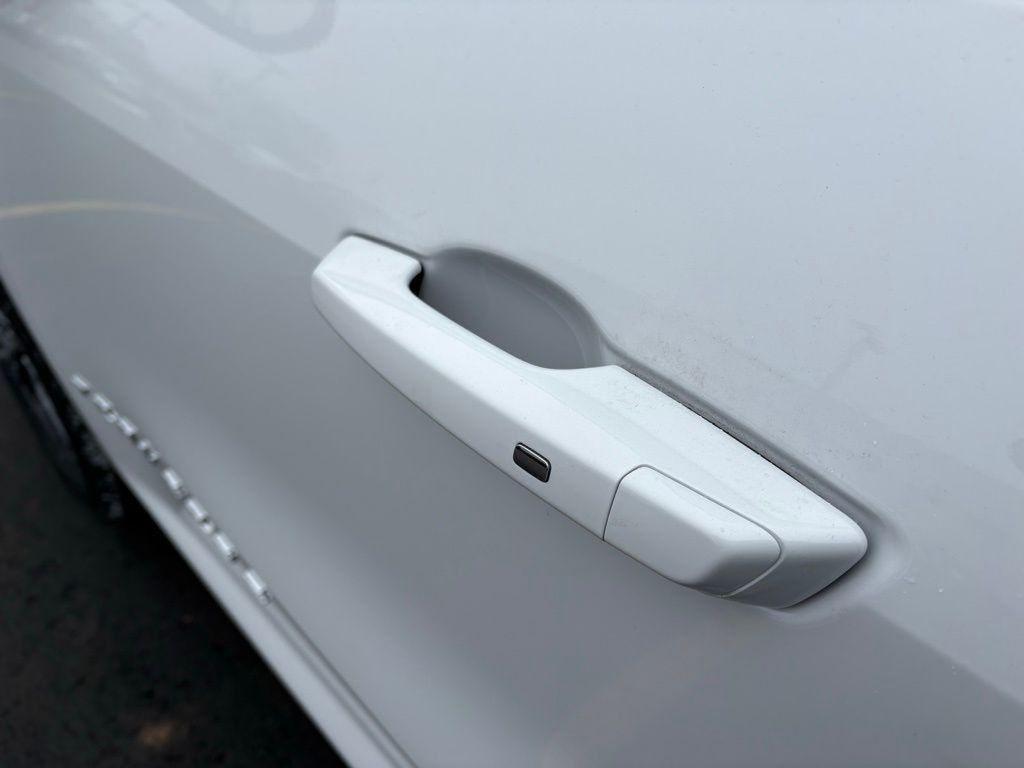 new 2026 Chevrolet Traverse car, priced at $43,585