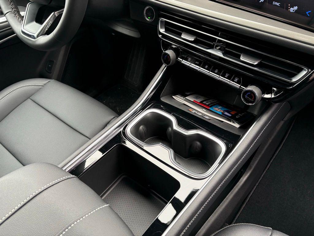 new 2026 Chevrolet Traverse car, priced at $43,585