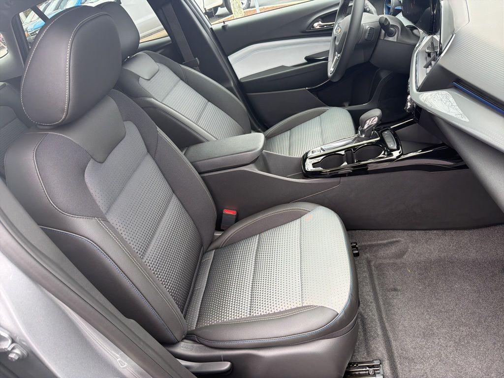 new 2026 Chevrolet Trax car, priced at $25,495