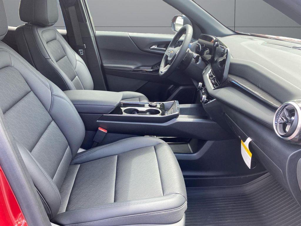 new 2026 Chevrolet Equinox car, priced at $34,689