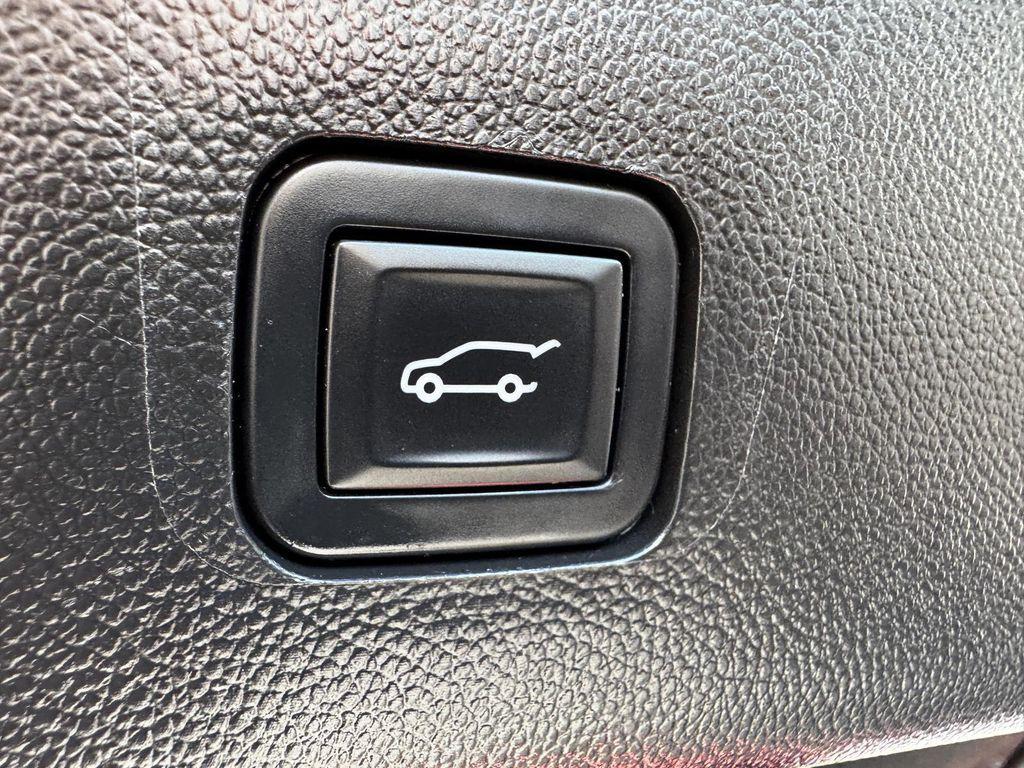 used 2019 Chevrolet Traverse car, priced at $25,694