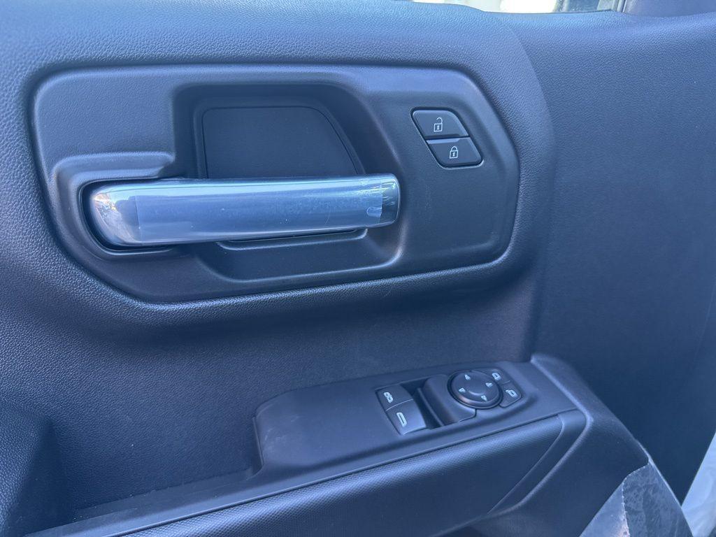 new 2025 Chevrolet Silverado 1500 car, priced at $40,280