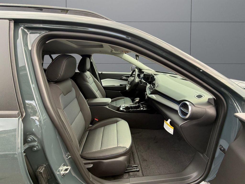 new 2026 Chevrolet Trax car, priced at $28,094