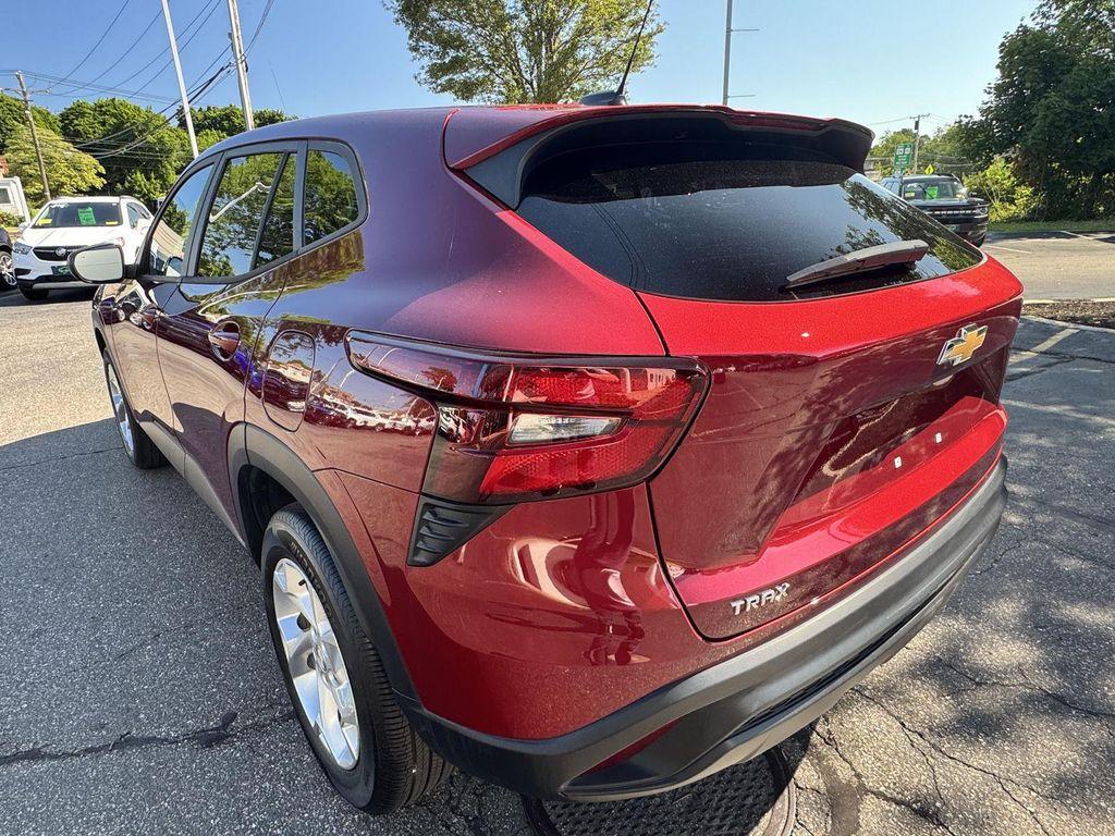 used 2024 Chevrolet Trax car, priced at $20,694