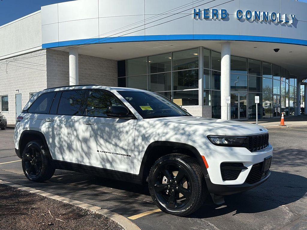 used 2023 Jeep Grand Cherokee car, priced at $30,694