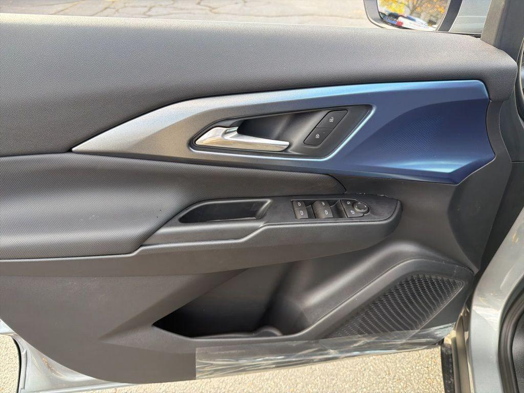 new 2026 Chevrolet Equinox EV car, priced at $32,545