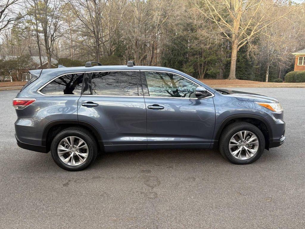 used 2014 Toyota Highlander car, priced at $9,990