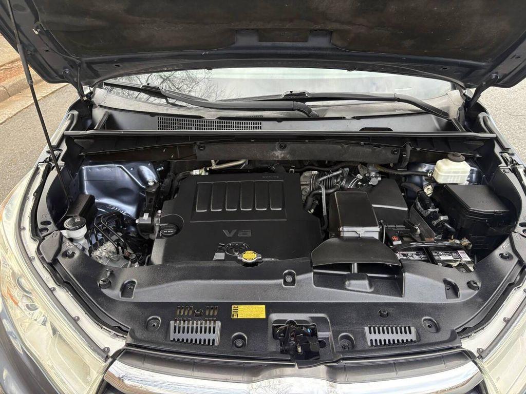 used 2014 Toyota Highlander car, priced at $9,990