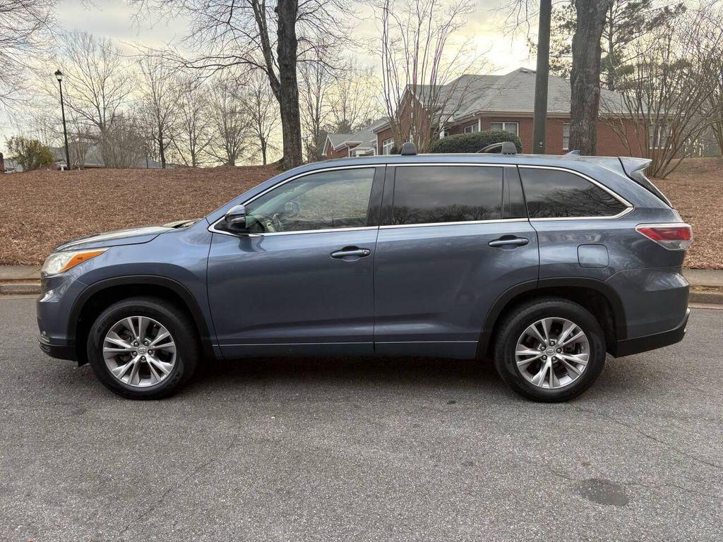 used 2014 Toyota Highlander car, priced at $9,990