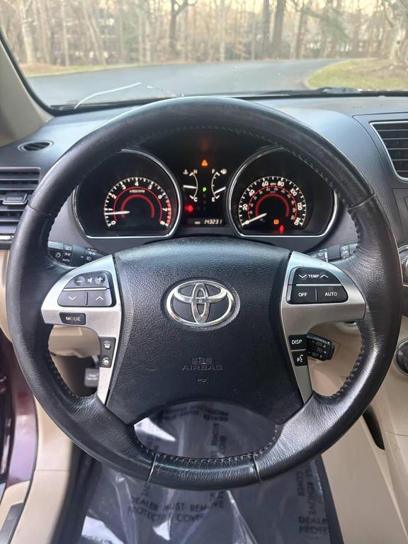 used 2012 Toyota Highlander car, priced at $11,990