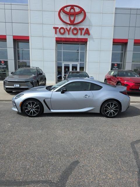 used 2024 Toyota GR86 car, priced at $28,701