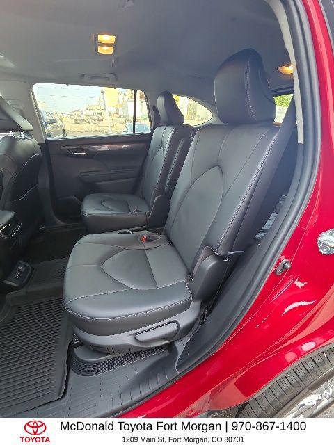 used 2023 Toyota Highlander Hybrid car, priced at $43,201