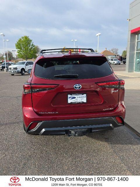 used 2023 Toyota Highlander Hybrid car, priced at $43,201