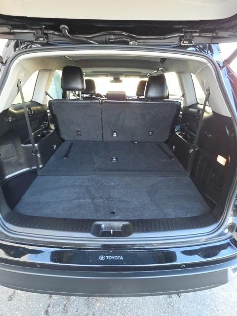 used 2019 Toyota Highlander car, priced at $23,190