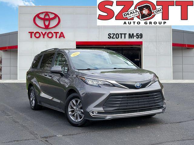used 2023 Toyota Sienna car, priced at $39,990