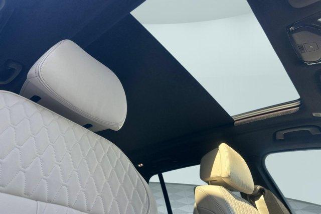 BMW X5 view 24