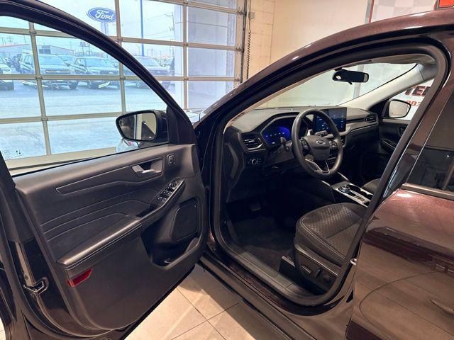 used 2023 Ford Escape car, priced at $25,122