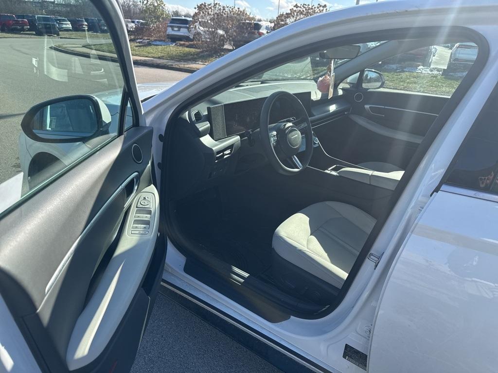 used 2024 Hyundai Sonata car, priced at $21,587