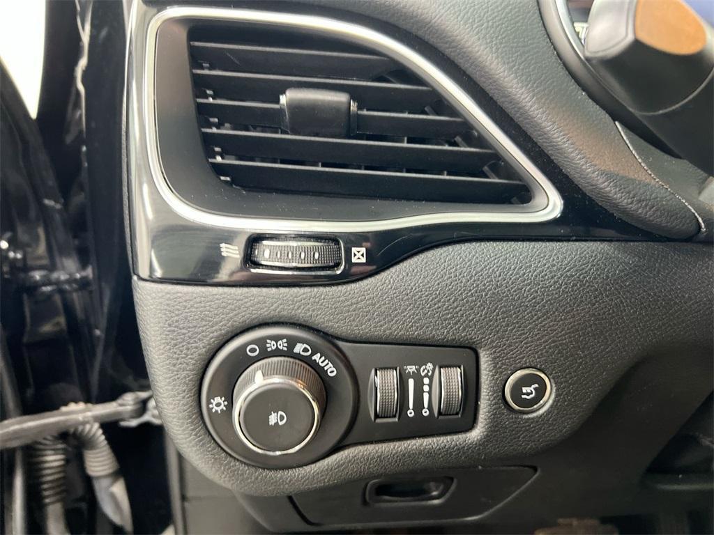 used 2023 Jeep Cherokee car, priced at $19,987