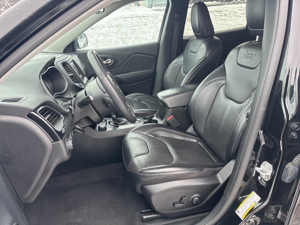 used 2023 Jeep Cherokee car, priced at $21,587