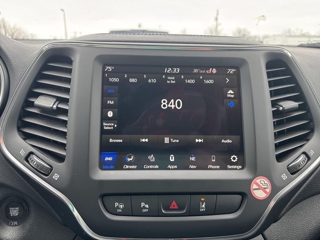 used 2023 Jeep Cherokee car, priced at $21,587