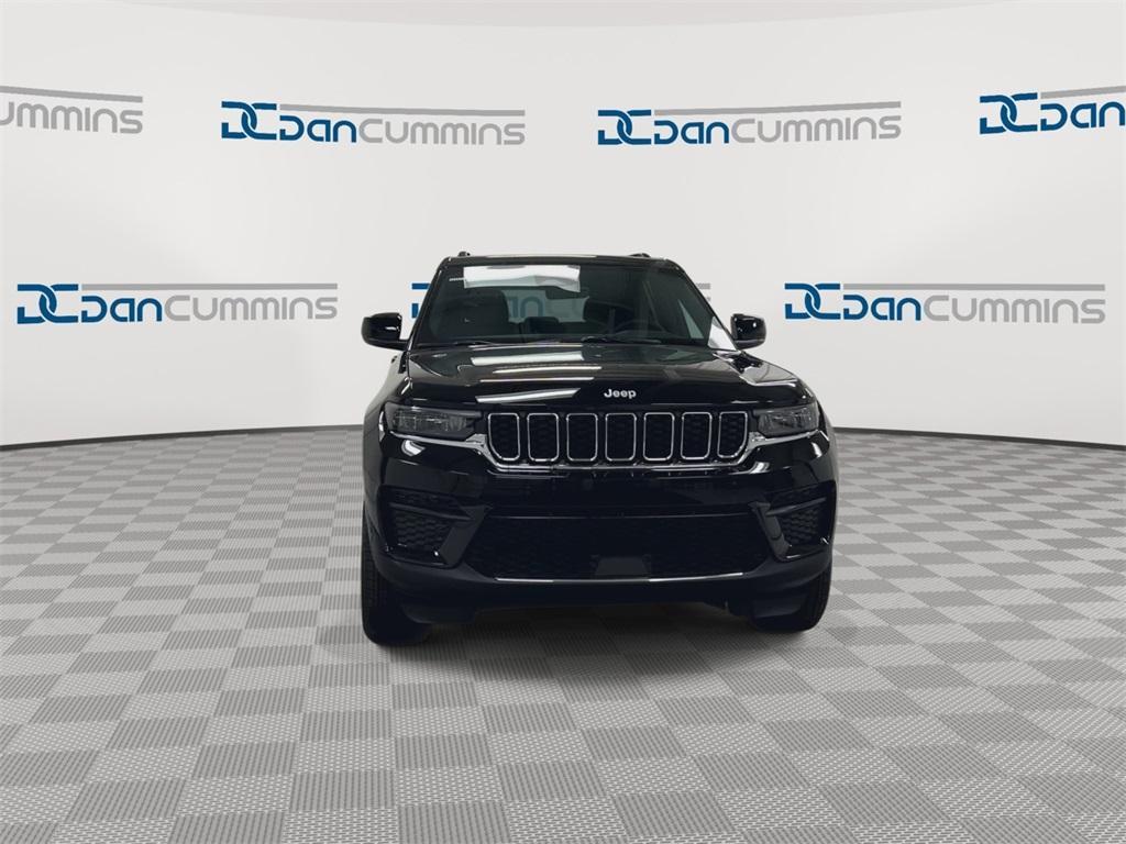 new 2025 Jeep Grand Cherokee car, priced at $33,728