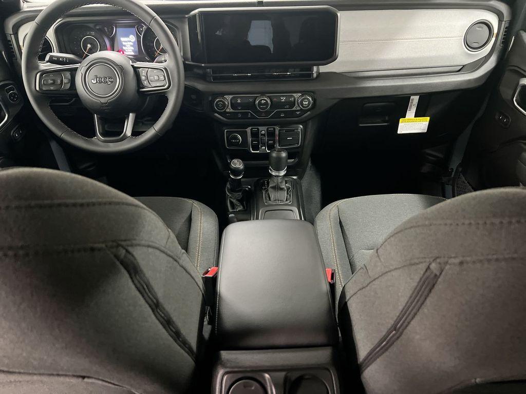 new 2026 Jeep Gladiator car, priced at $40,227