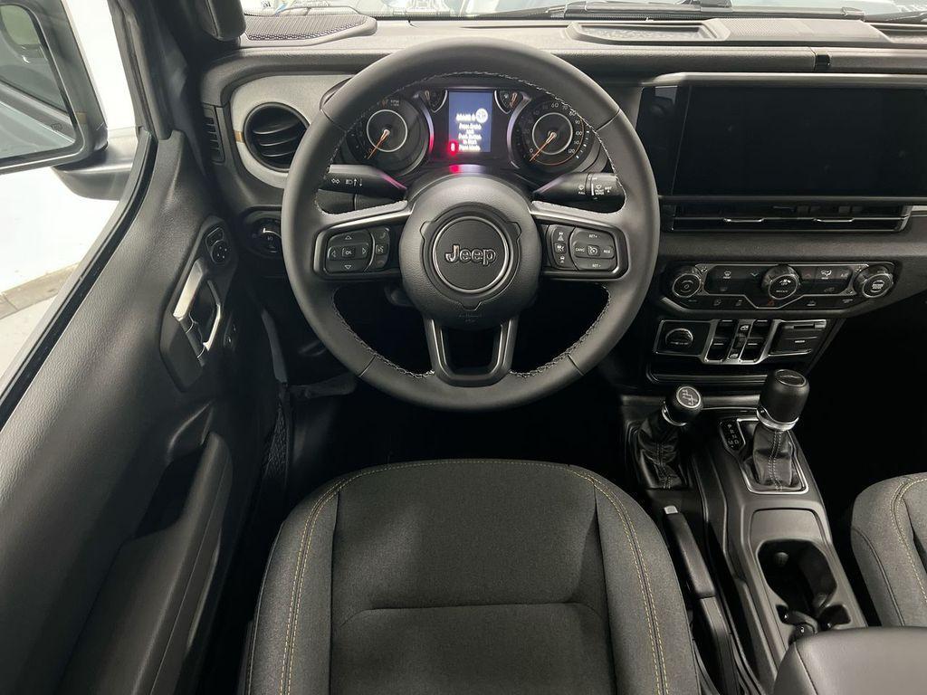 new 2026 Jeep Gladiator car, priced at $40,227