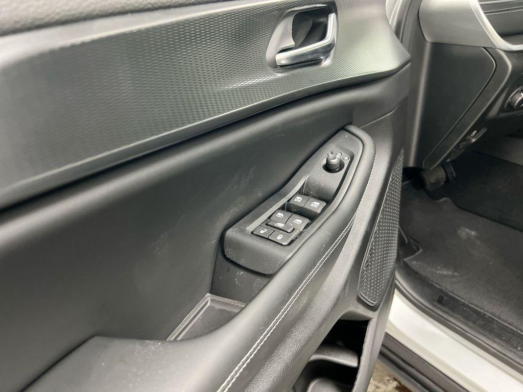 new 2025 Jeep Grand Cherokee L car, priced at $37,678