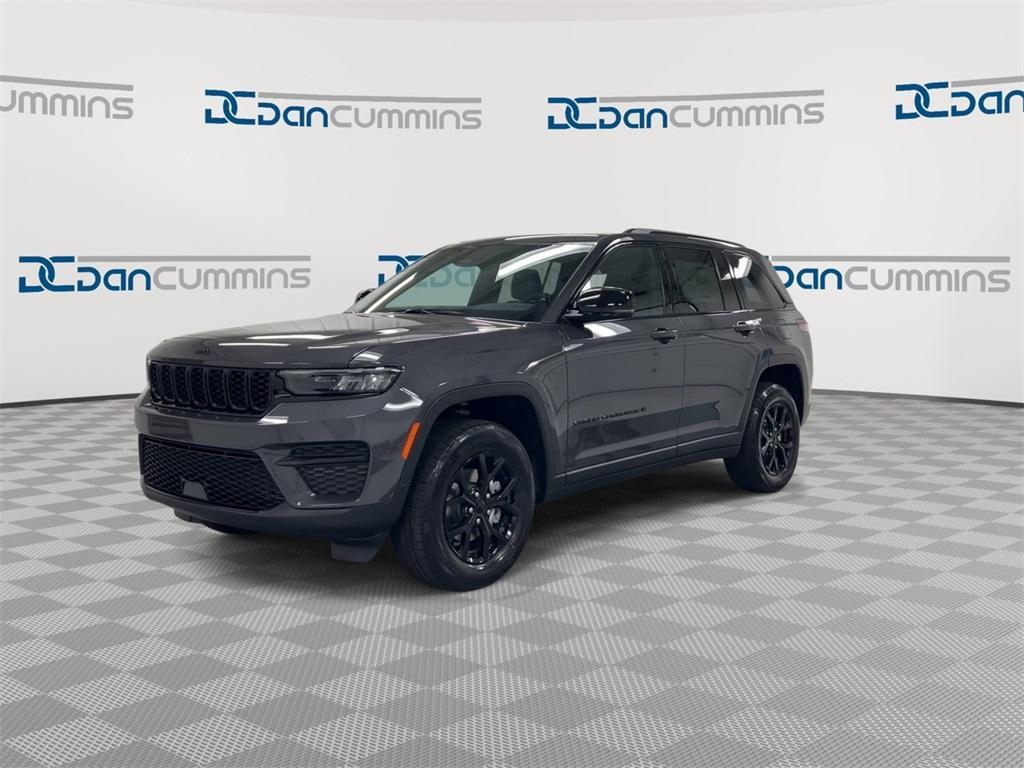 new 2025 Jeep Grand Cherokee car, priced at $38,238