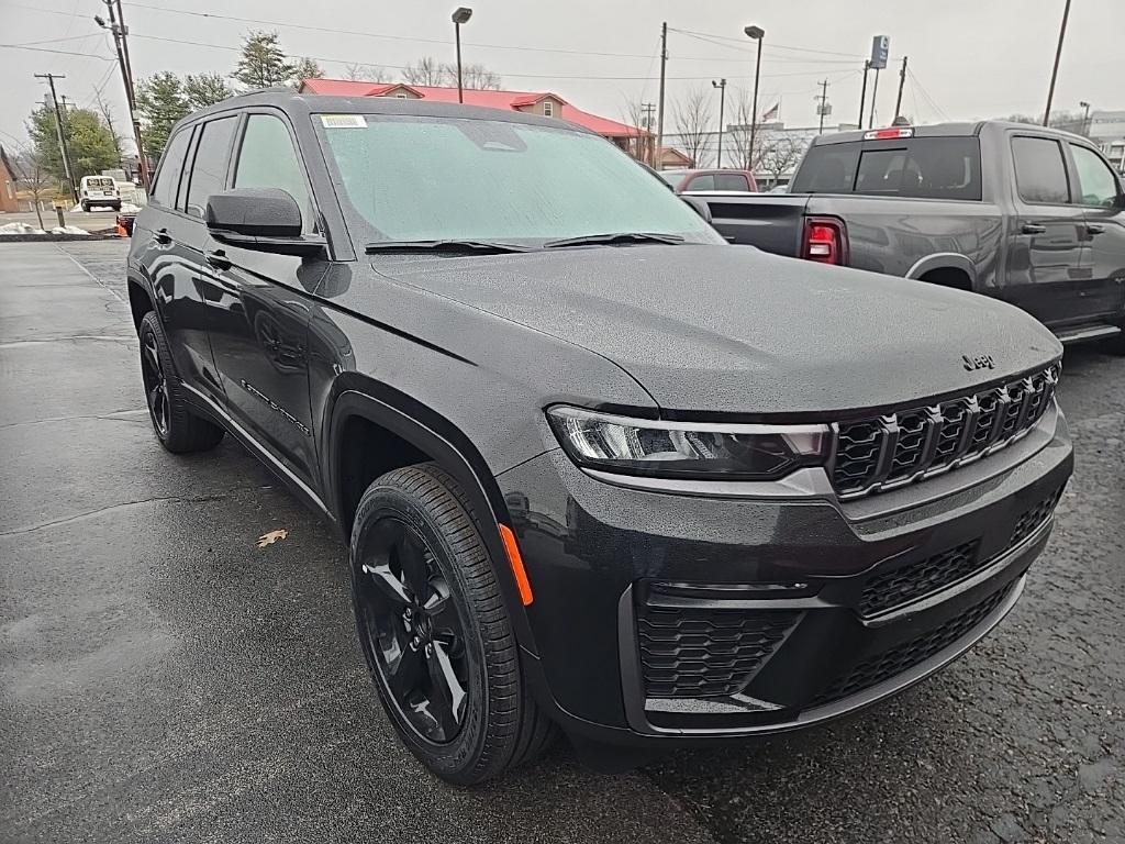 new 2026 Jeep Grand Cherokee car, priced at $46,282