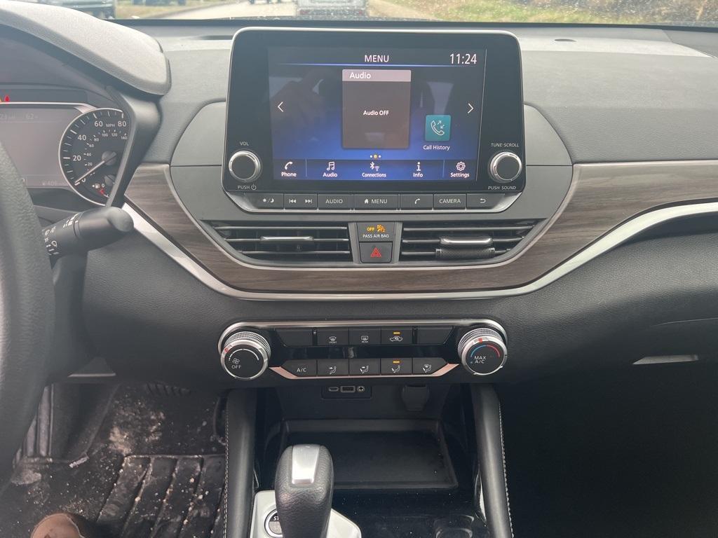 used 2023 Nissan Altima car