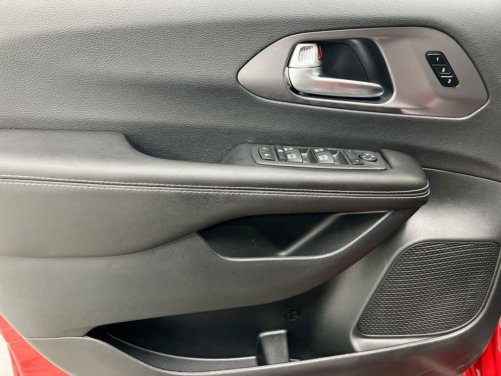 new 2026 Chrysler Pacifica car, priced at $40,498