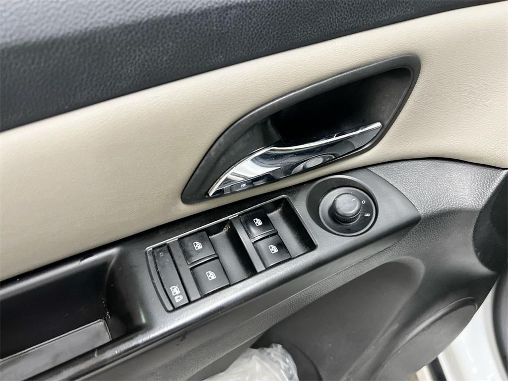 used 2013 Chevrolet Cruze car, priced at $2,600