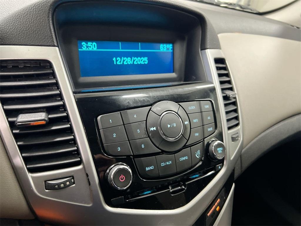 used 2013 Chevrolet Cruze car, priced at $2,600