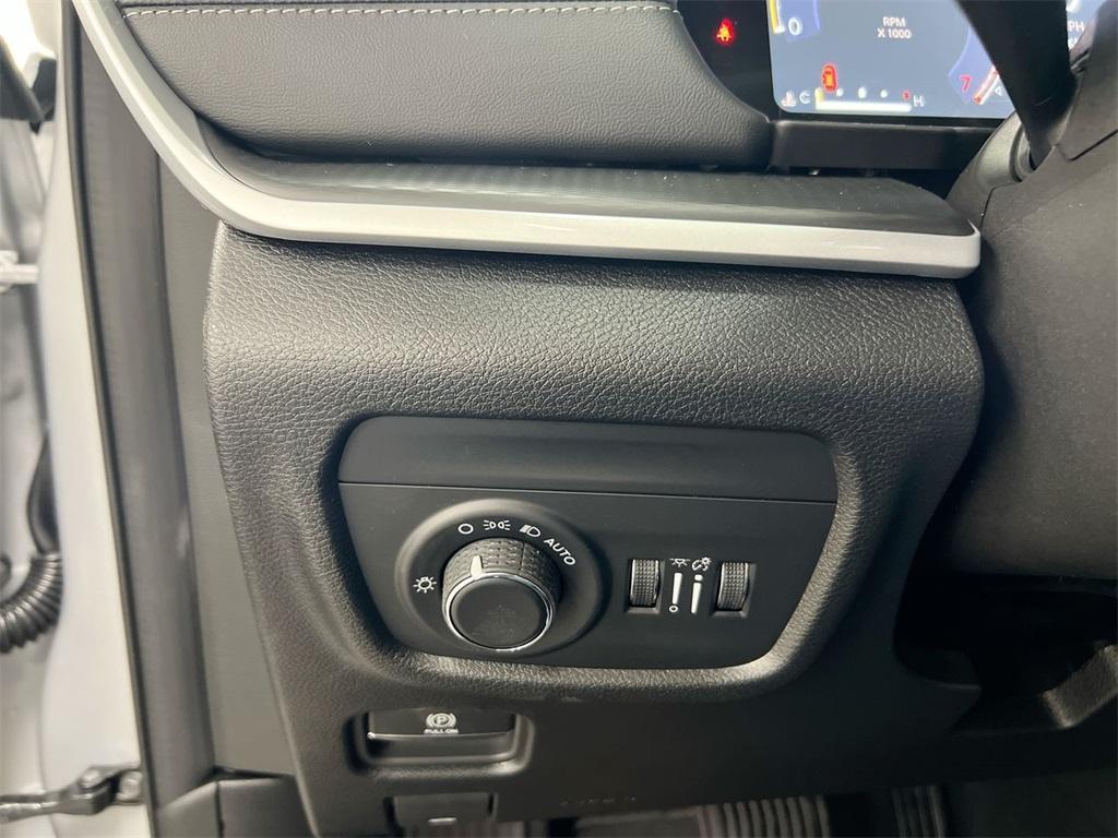 new 2025 Jeep Grand Cherokee car, priced at $40,828