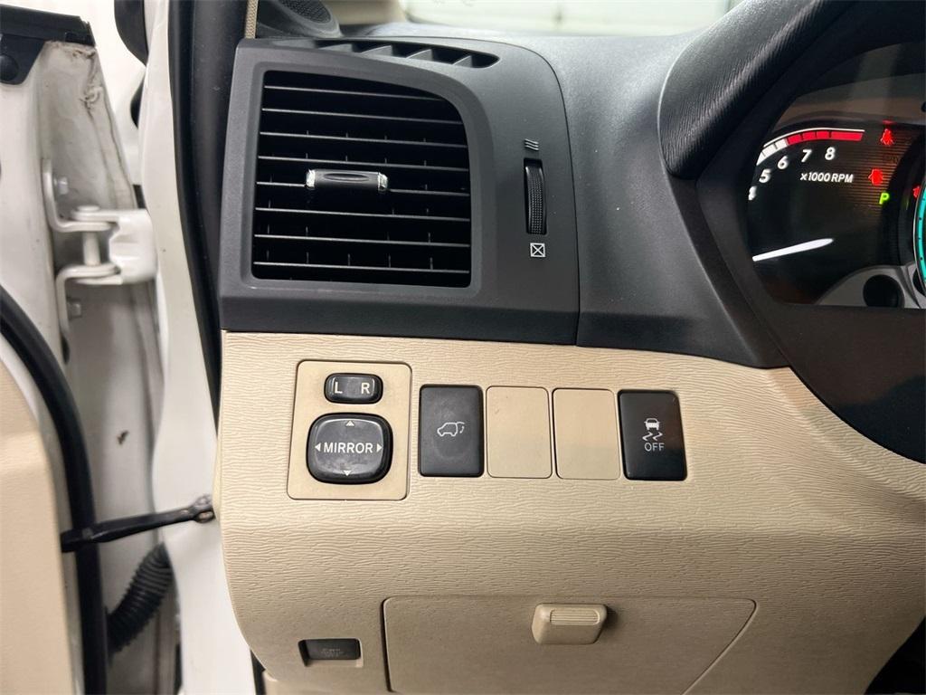 used 2009 Toyota Venza car, priced at $5,500