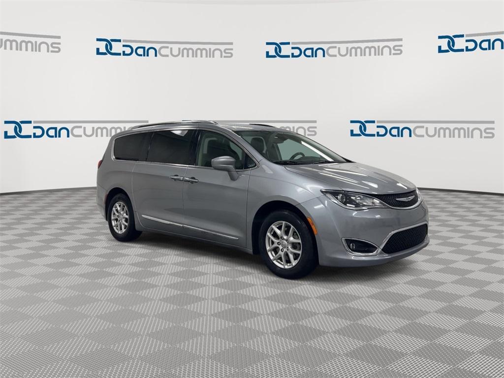 used 2020 Chrysler Pacifica car, priced at $15,587
