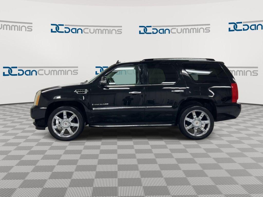used 2007 Cadillac Escalade car, priced at $7,300