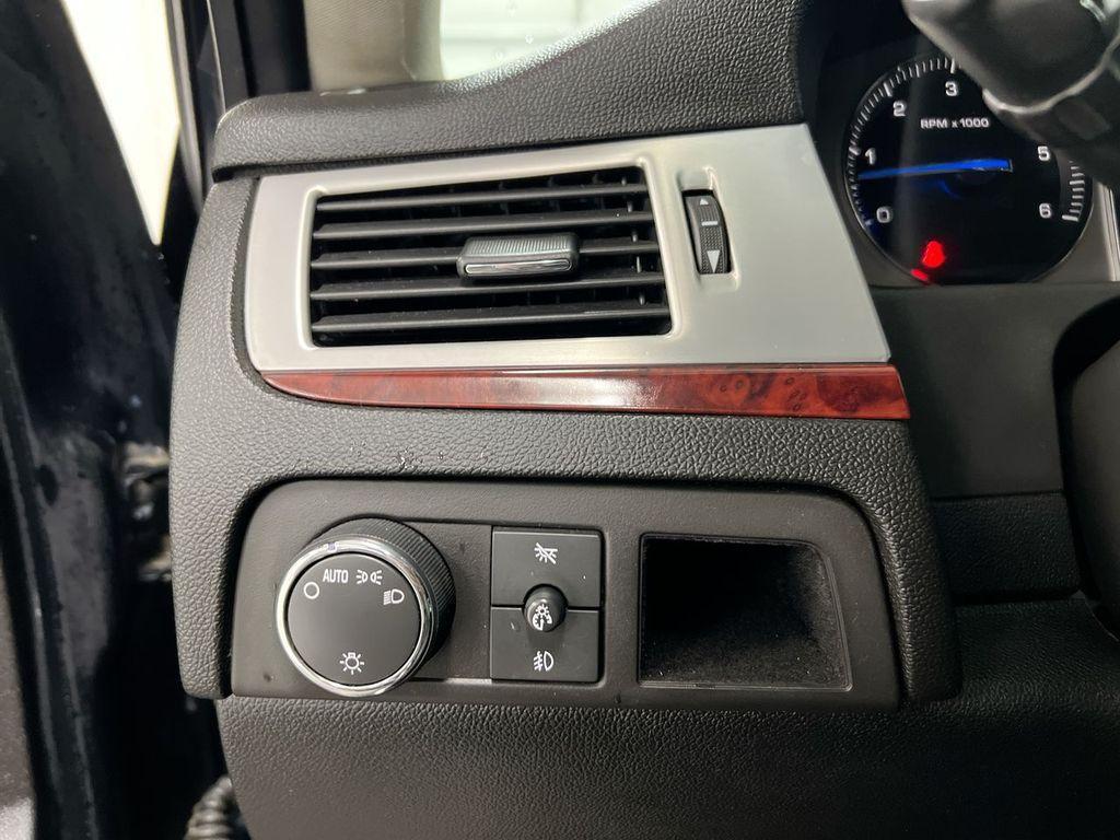 used 2007 Cadillac Escalade car, priced at $7,300