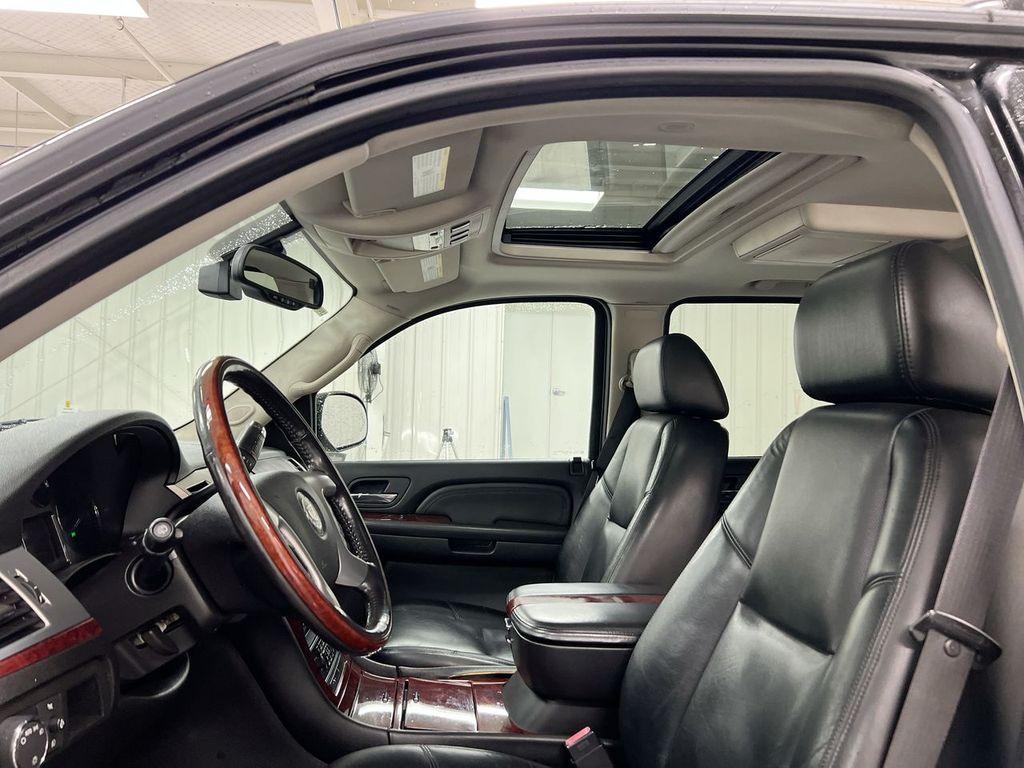 used 2007 Cadillac Escalade car, priced at $7,300