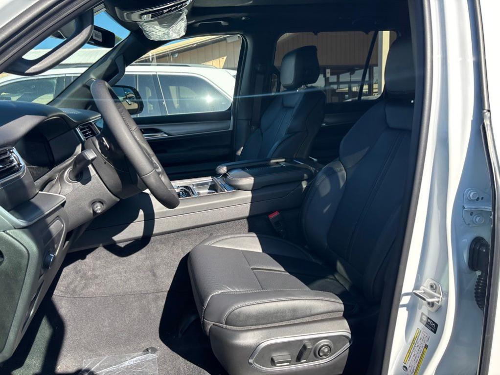 new 2026 Jeep Grand Wagoneer L car, priced at $83,157