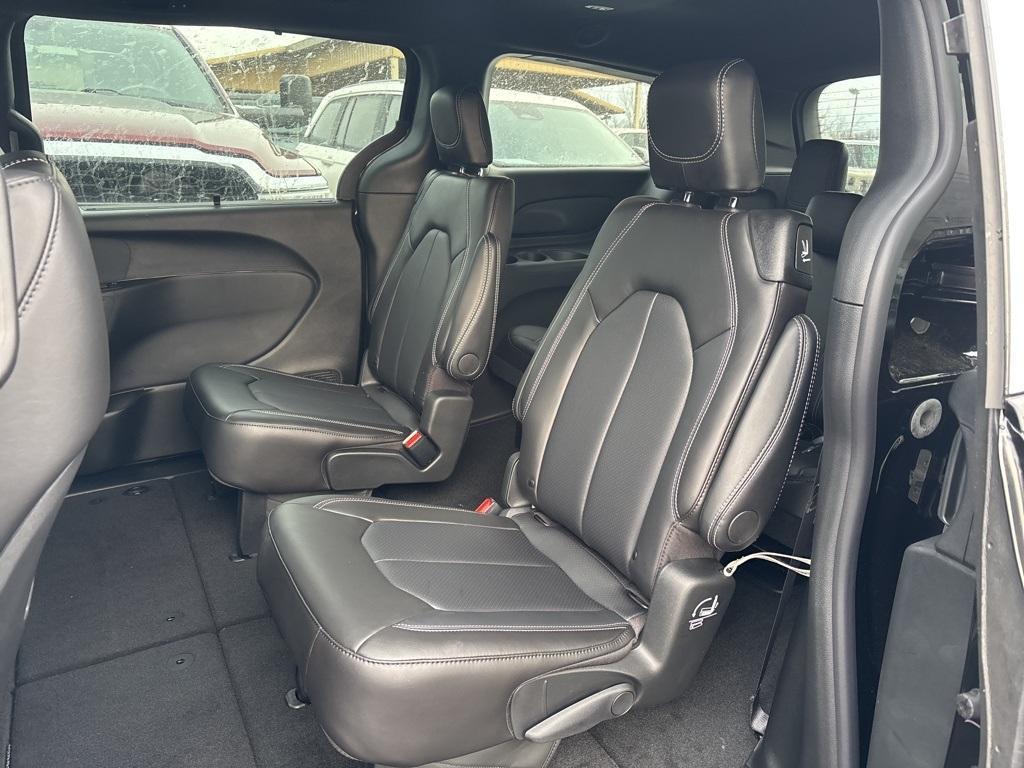 new 2026 Chrysler Pacifica car, priced at $41,468