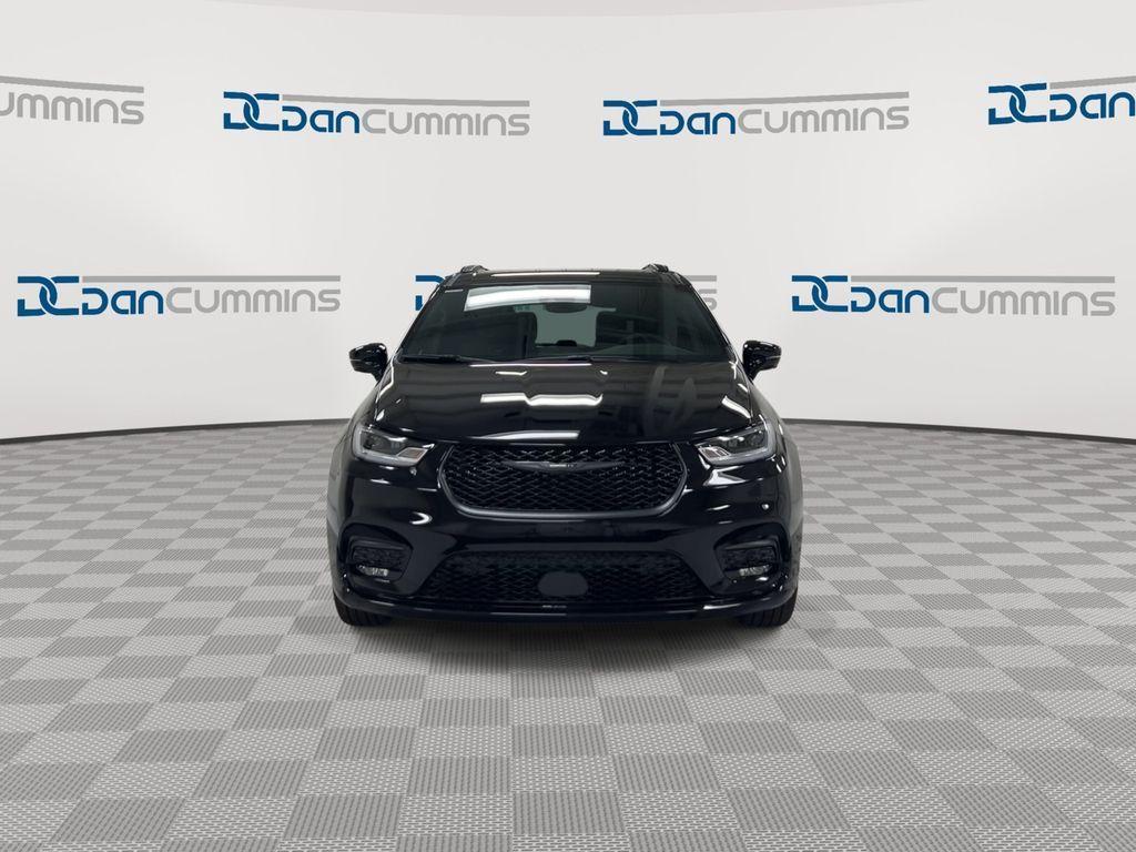 new 2026 Chrysler Pacifica car, priced at $41,368